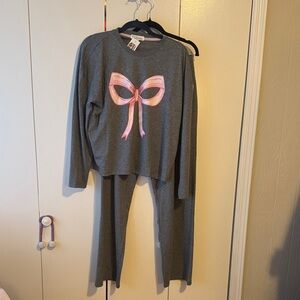 Gray Pajamas/lounge set with Pink Bow